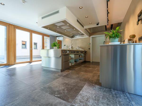 Carrelage de sol haut de gamme dans la cuisine