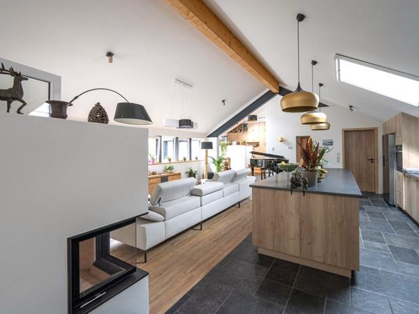 Appartement de vacances à Ouren avec carrelage et effet bois